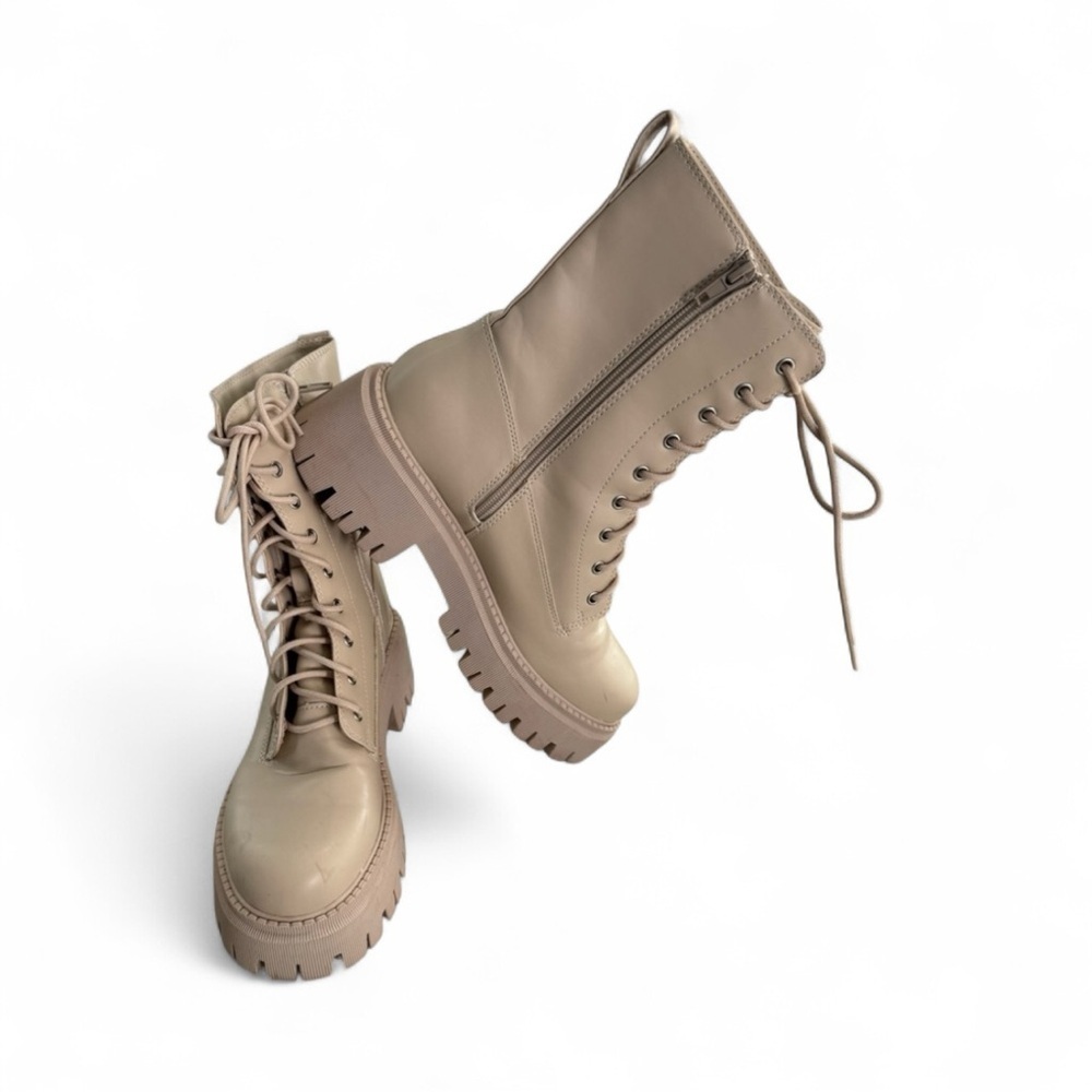 Madden Girl 9M Cream Combat Boots Chunky Platform Lace Up